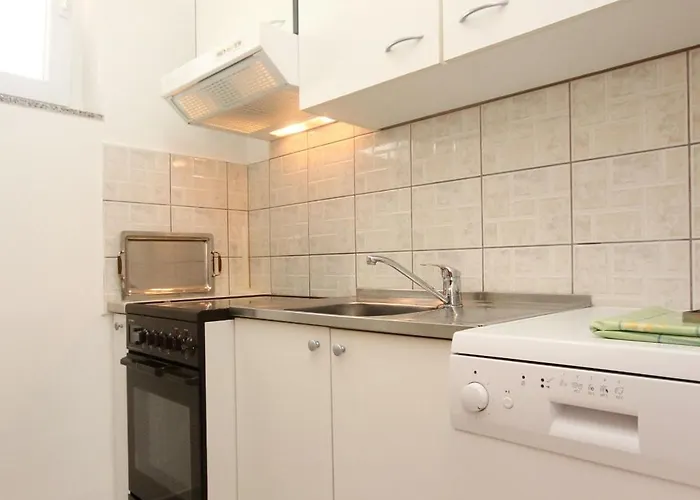 With Parking Space Orebic, Peljesac - 10070 דירה אורביץ